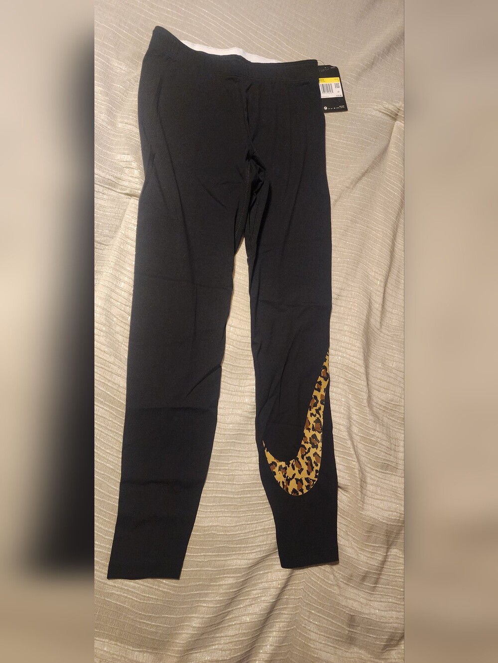 Women's Nike Leggings Size Small NWT